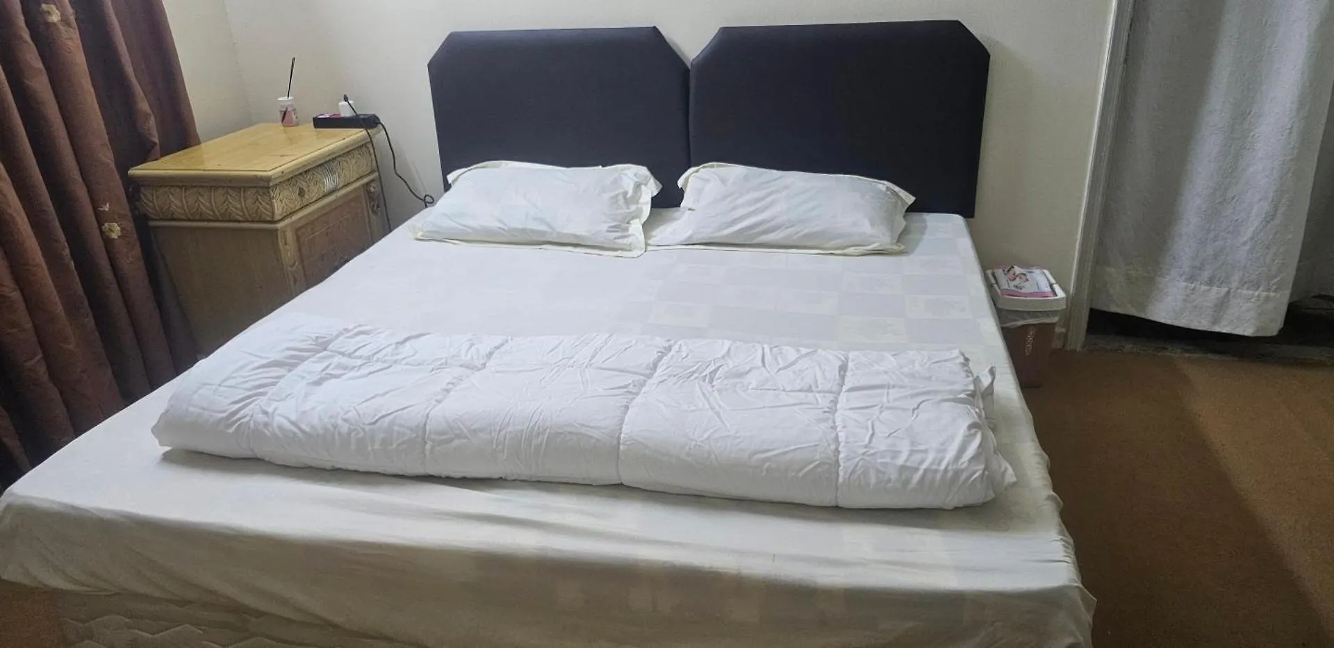 Guest house Room Roola Cournich Sharjah